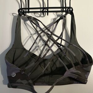 Lululemon sports bra
